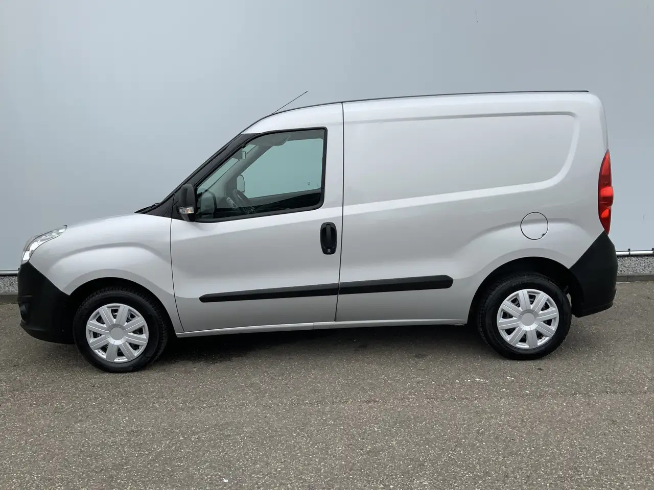 Opel Combo 1.3 CDTi L1H1 Edition Airco Euro 6 - Små skåpbil: bild 3 Opel Combo 1.3 CDTi L1H1 Edition Airco Euro 6 - Små skåpbil: bild 3