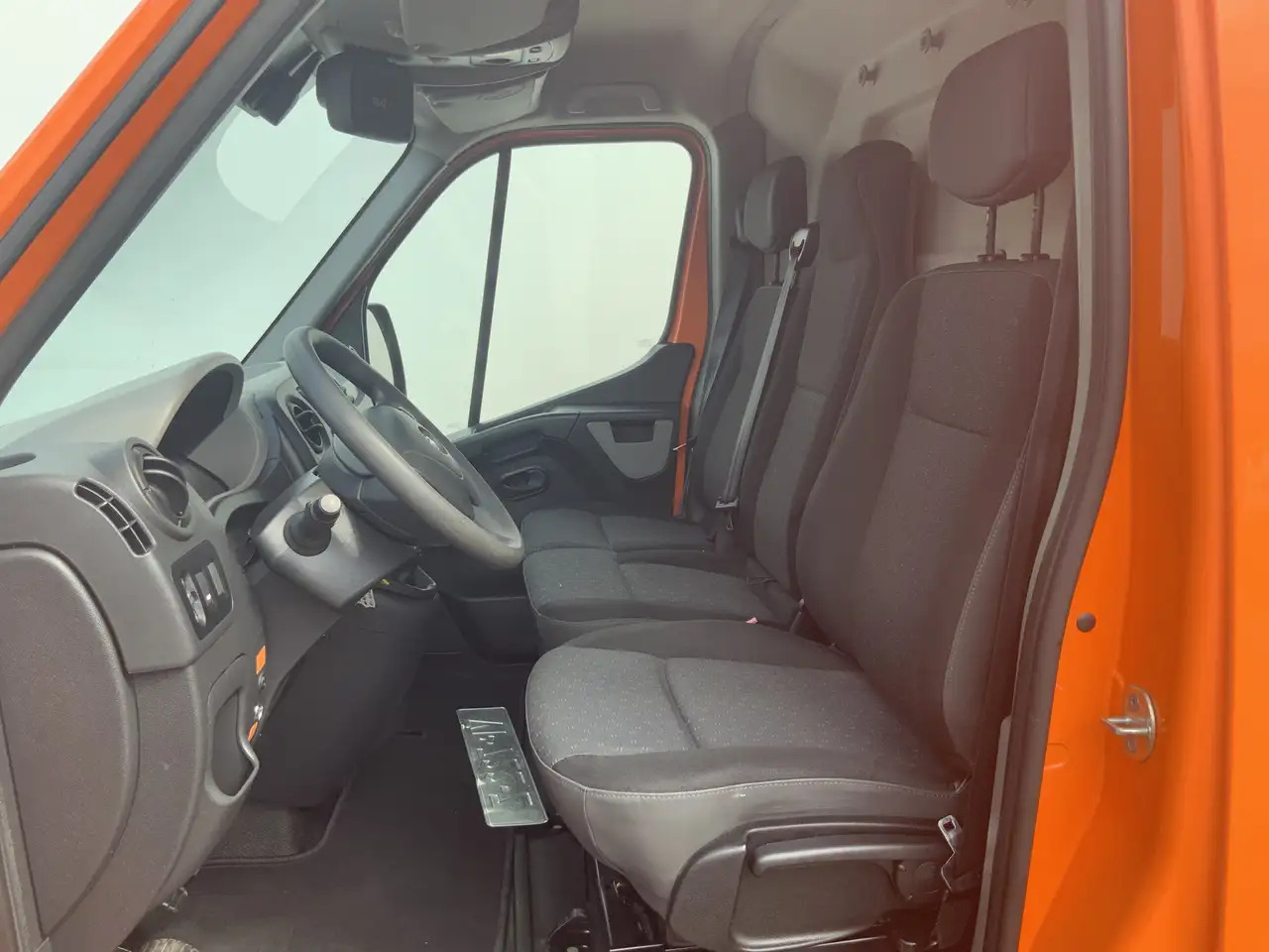 Opel Movano 2.3 CDTI L2H3 Airco Cruise 3 Zits Trekhaak 2500 kg - Skåpbil: bild 4 Opel Movano 2.3 CDTI L2H3 Airco Cruise 3 Zits Trekhaak 2500 kg - Skåpbil: bild 4