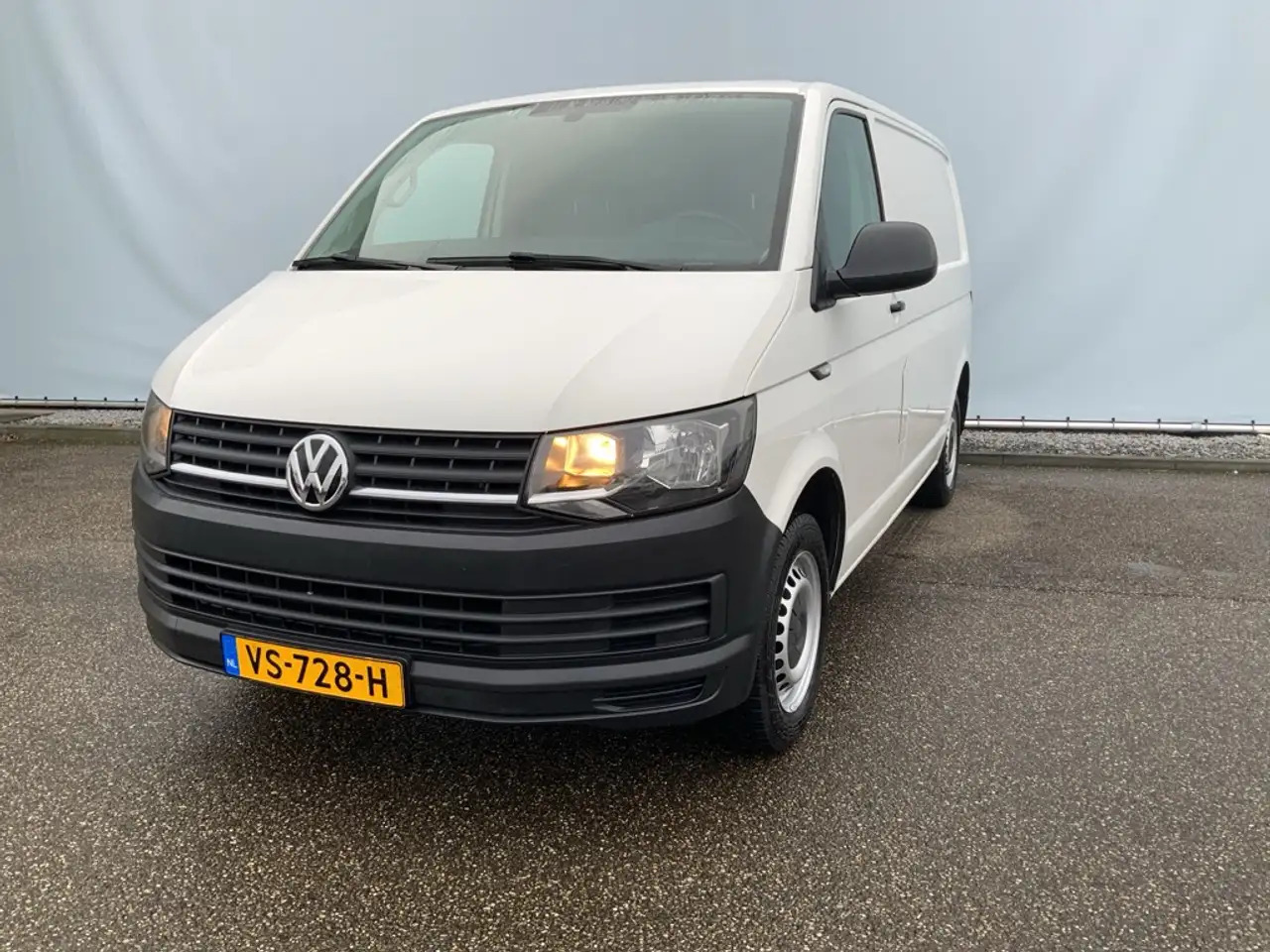 Volkswagen T6 Transporter 2.0 TDI L1H1 Comfortline Airco Navi Trekhaak 2200 - Skåpbil: bild 1 Volkswagen T6 Transporter 2.0 TDI L1H1 Comfortline Airco Navi Trekhaak 2200 - Skåpbil: bild 1