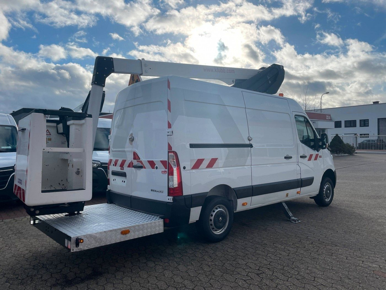 Renault Master Hubarbeitsbühne 2 Personen Korb bis 200kg - Billift: bild 4 Renault Master Hubarbeitsbühne 2 Personen Korb bis 200kg - Billift: bild 4
