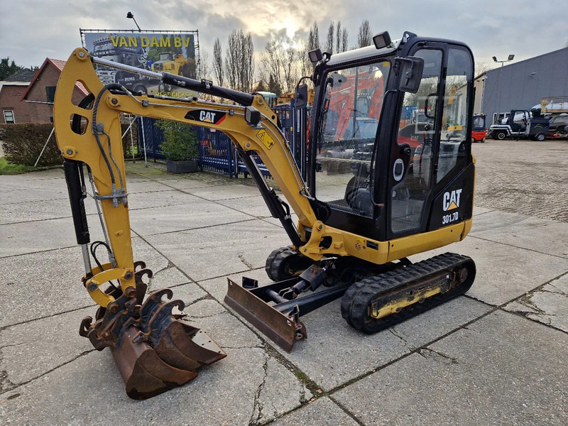 Caterpillar 301.7D with low hours! - Minigrävmaskin: bild 1 Caterpillar 301.7D with low hours! - Minigrävmaskin: bild 1