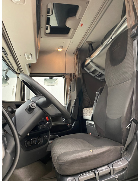 Dragbil DAF XF 460 Space Cab: bild 10