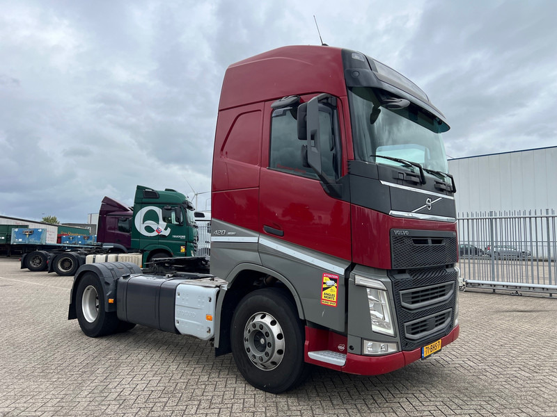 Volvo FH13.420 Globetrotter - ADR - Dragbil: bild 3 Volvo FH13.420 Globetrotter - ADR - Dragbil: bild 3