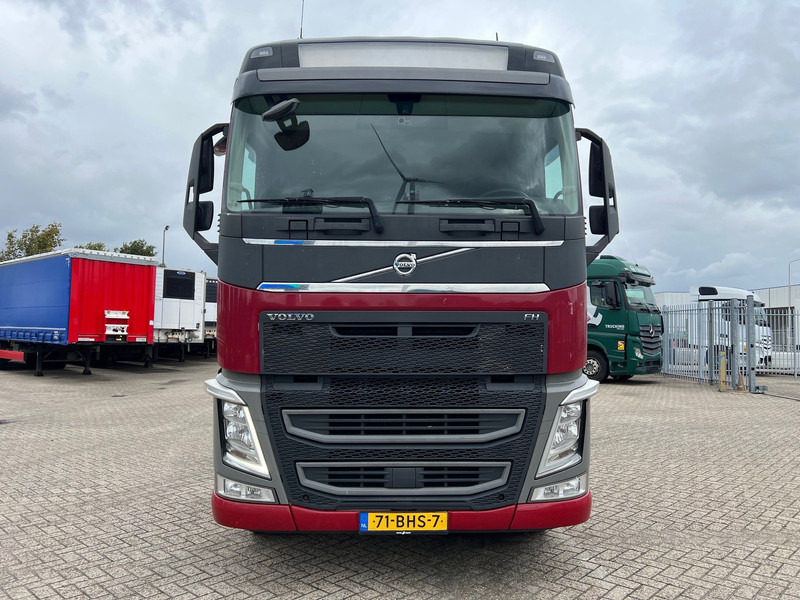 Volvo FH13.420 Globetrotter - ADR - Dragbil: bild 2 Volvo FH13.420 Globetrotter - ADR - Dragbil: bild 2