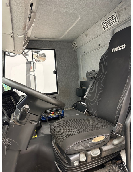 Flakbil, Kranbil Iveco Stralis 360: bild 15
