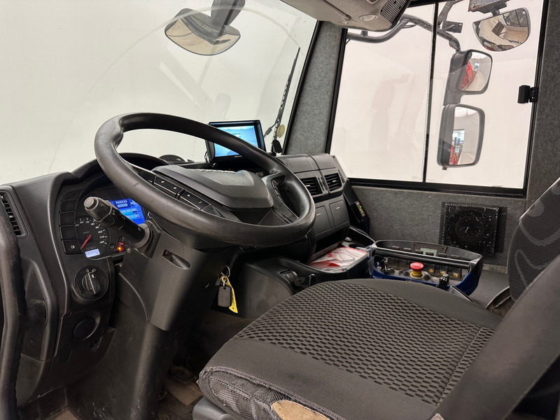 Flakbil, Kranbil Iveco Stralis 360: bild 8