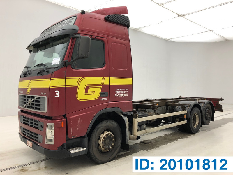 Volvo FH12.420 Globetrotter - Chassi lastbil: bild 1 Volvo FH12.420 Globetrotter - Chassi lastbil: bild 1