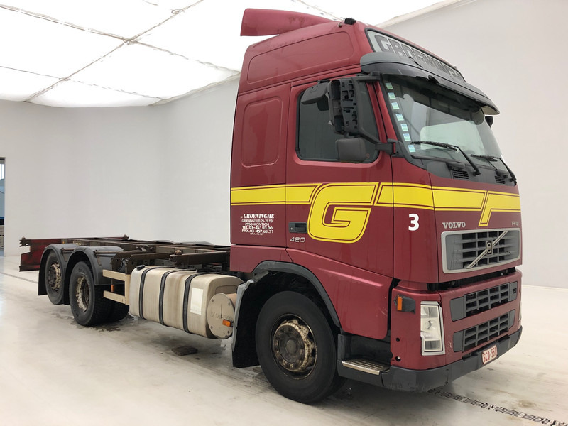 Volvo FH12.420 Globetrotter - Chassi lastbil: bild 3 Volvo FH12.420 Globetrotter - Chassi lastbil: bild 3
