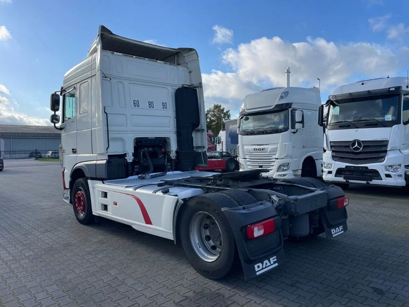 DAF XF 460 Spacecab Euro 6 - Dragbil: bild 3 DAF XF 460 Spacecab Euro 6 - Dragbil: bild 3