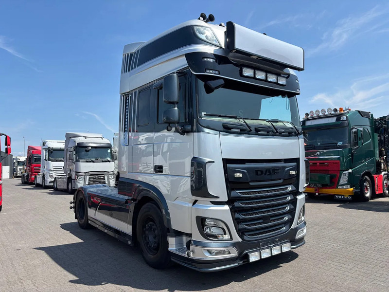 DAF XF 530 Super Spacecab Euro 6 Retarder - Dragbil: bild 2 DAF XF 530 Super Spacecab Euro 6 Retarder - Dragbil: bild 2