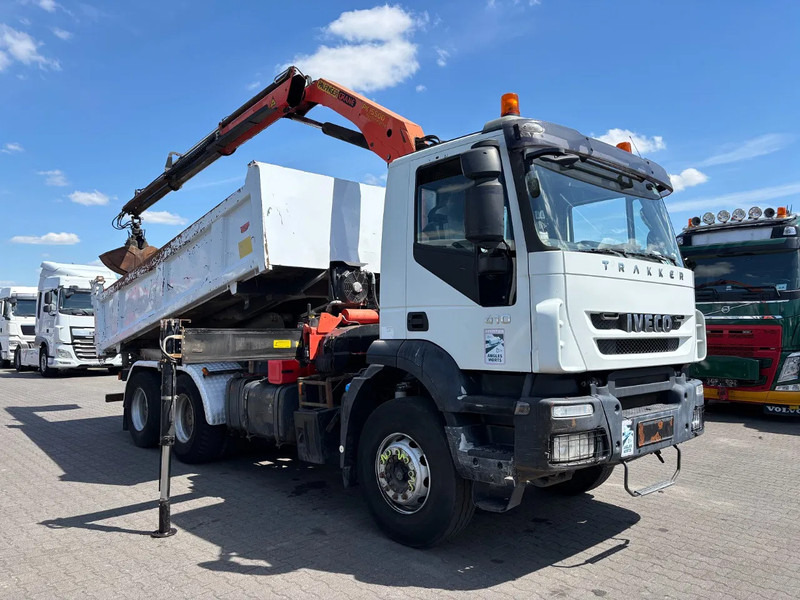 Iveco Trakker 410 6X4 Manual Gearbox 2 Way Tipper + Palfinger PK15500 - Tippbil lastbil, Kranbil: bild 2 Iveco Trakker 410 6X4 Manual Gearbox 2 Way Tipper + Palfinger PK15500 - Tippbil lastbil, Kranbil: bild 2