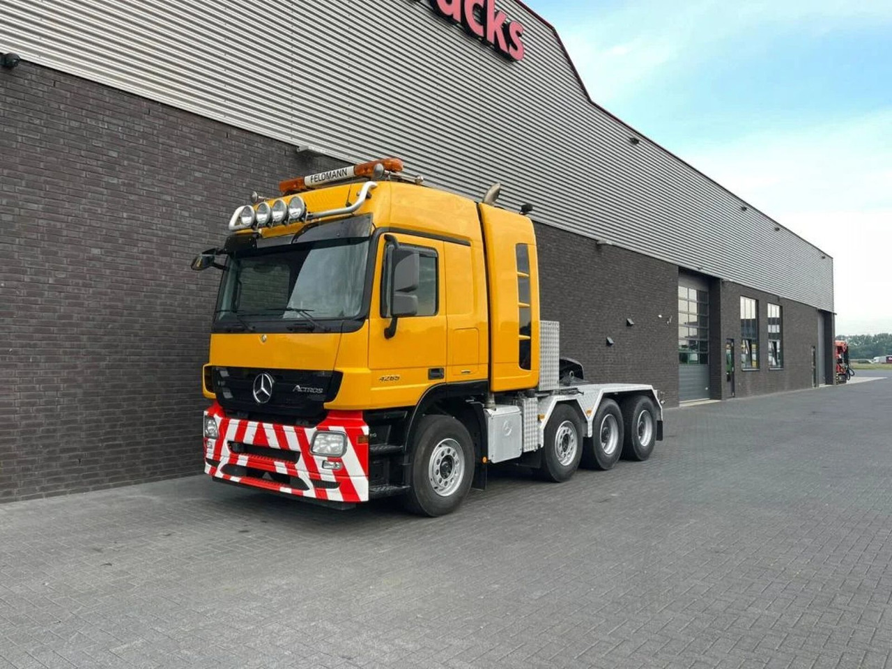 Mercedes-Benz Actros 4165 V8 8X4 SLT TITAN HEAVY DUTY TRACTOR/ - Dragbil: bild 2 Mercedes-Benz Actros 4165 V8 8X4 SLT TITAN HEAVY DUTY TRACTOR/ - Dragbil: bild 2