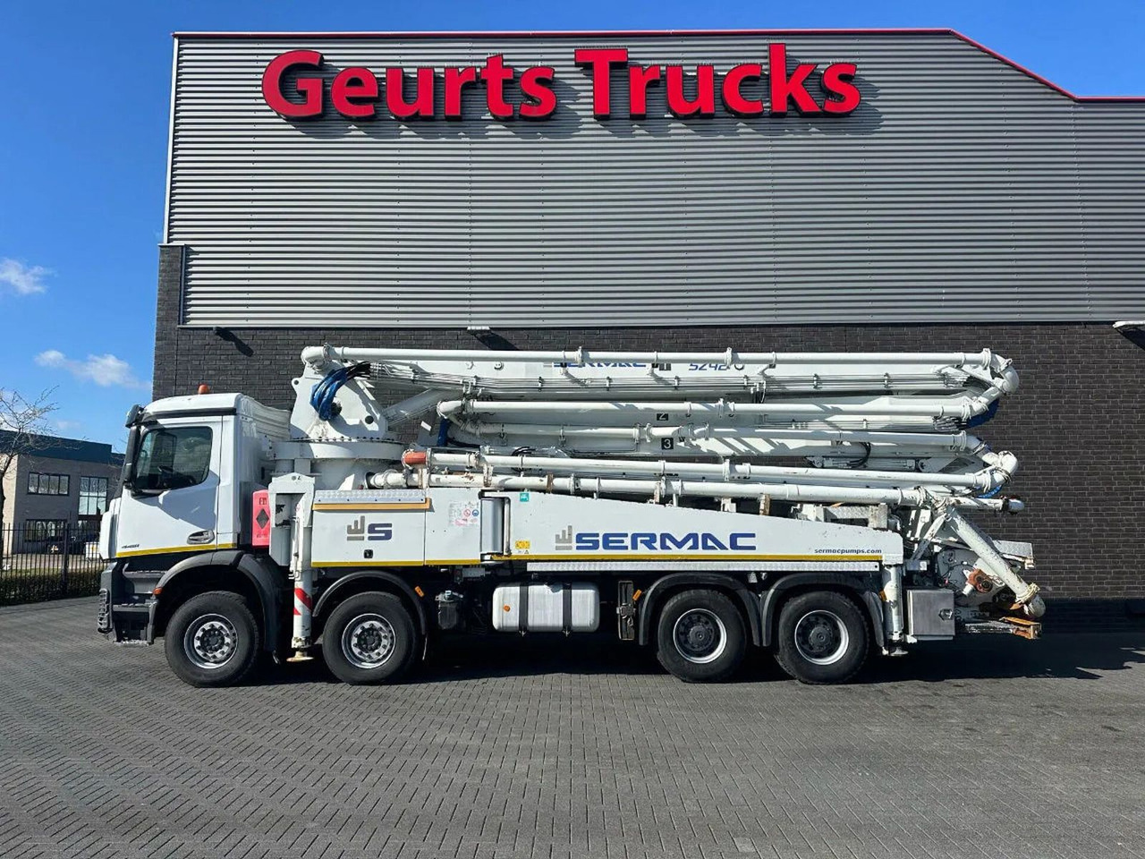 Mercedes-Benz Arocs 4451 8X4 + SERMAC 5Z42 BETONPOMP/BETONPUMP - Betongpump: bild 1 Mercedes-Benz Arocs 4451 8X4 + SERMAC 5Z42 BETONPOMP/BETONPUMP - Betongpump: bild 1