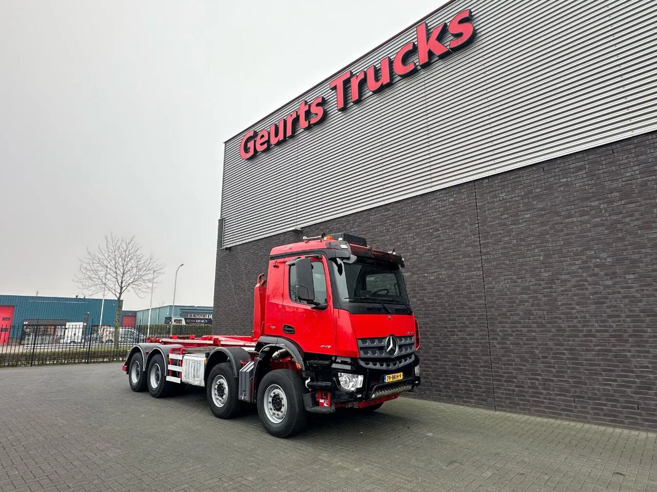 Mercedes-Benz Arocs 8X4 VDL S-30-6600 HAAKARMSYSTEEM/ABROLLKIP - Lastväxlare lastbil: bild 5 Mercedes-Benz Arocs 8X4 VDL S-30-6600 HAAKARMSYSTEEM/ABROLLKIP - Lastväxlare lastbil: bild 5