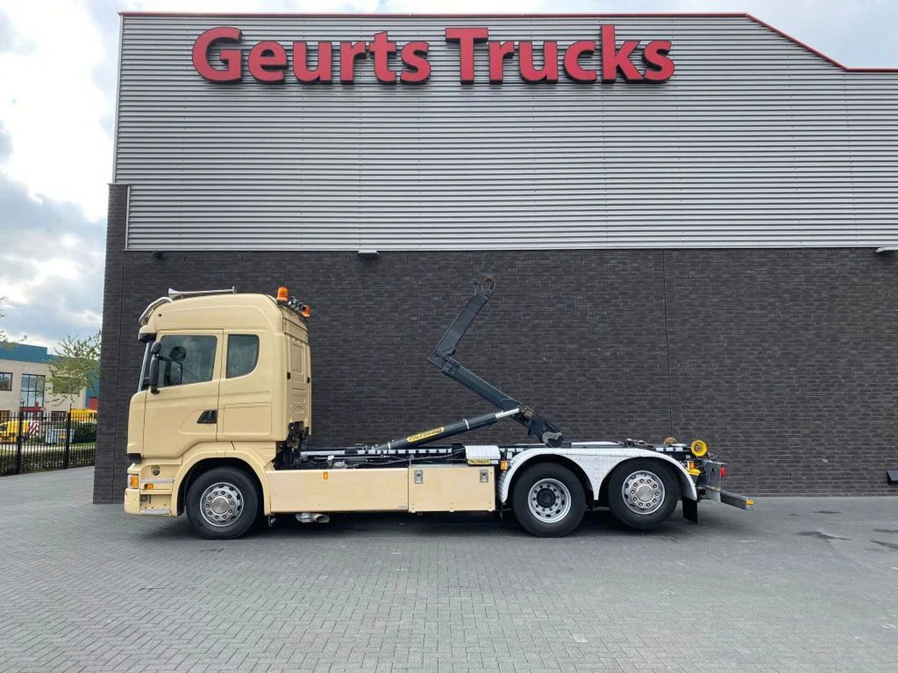 Scania R450 6X2 + PALFINGER HAAKARMSYSTEEM/ABROLLKIPPER - Lastväxlare lastbil: bild 1 Scania R450 6X2 + PALFINGER HAAKARMSYSTEEM/ABROLLKIPPER - Lastväxlare lastbil: bild 1