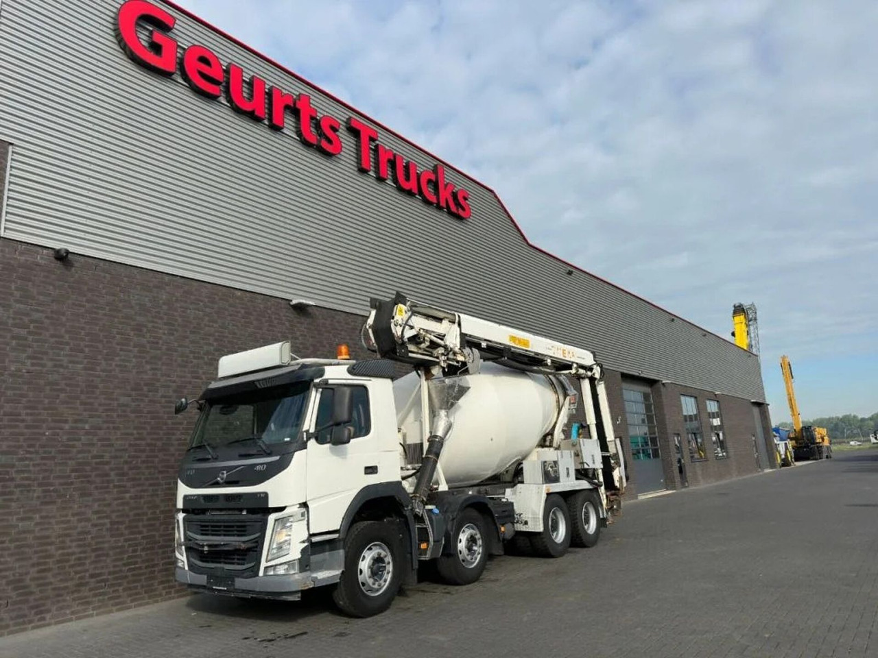 Volvo FM 410 8X4 + STETTER 9 M3 MIXER/MISCHER + THEAM - Betongbil: bild 2 Volvo FM 410 8X4 + STETTER 9 M3 MIXER/MISCHER + THEAM - Betongbil: bild 2