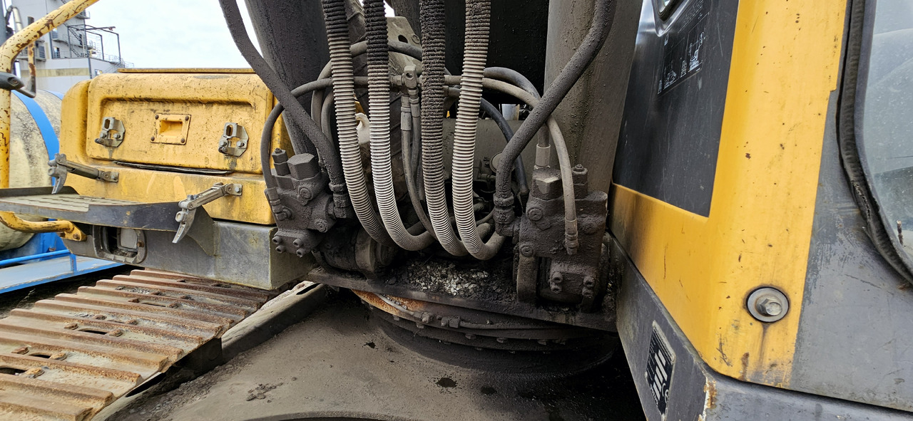 Bandgrävare Volvo EC 210 BLC  new engine: bild 12