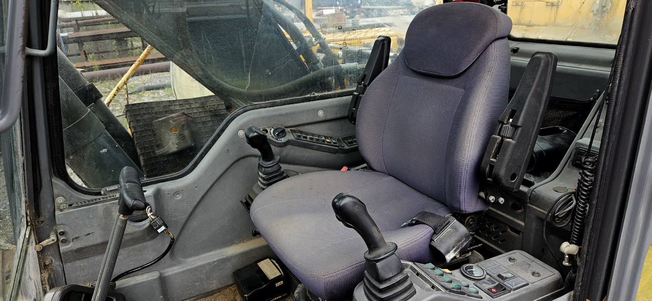 Bandgrävare Volvo EC 210 BLC  new engine: bild 7