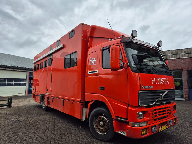 Volvo FH 12... 380pk luchtgeveerd voor en achteras - Hästbuss: bild 4 Volvo FH 12... 380pk luchtgeveerd voor en achteras - Hästbuss: bild 4