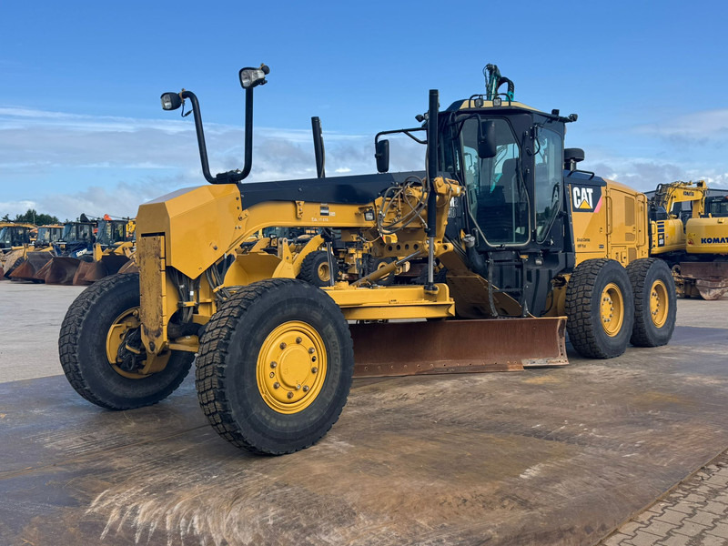 Caterpillar 140M2 AWD - Väghyvel: bild 1 Caterpillar 140M2 AWD - Väghyvel: bild 1