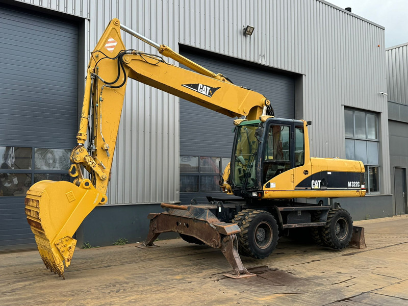 Caterpillar M322C - Hydraulic stabilizers / VA Triple boom / CE-certified, - Grävmaskin på däck: bild 2 Caterpillar M322C - Hydraulic stabilizers / VA Triple boom / CE-certified, - Grävmaskin på däck: bild 2