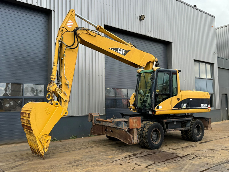 Caterpillar M322C - Hydraulic stabilizers / VA Triple boom / CE-certified, - Grävmaskin på däck: bild 4 Caterpillar M322C - Hydraulic stabilizers / VA Triple boom / CE-certified, - Grävmaskin på däck: bild 4