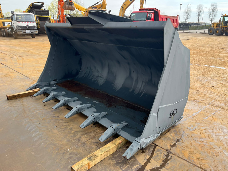 Doosan Bucket DL450-3 4700 l - Skopa: bild 2 Doosan Bucket DL450-3 4700 l - Skopa: bild 2