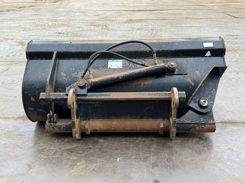 ZFE Side-Tilting bucket - Skopa: bild 4 ZFE Side-Tilting bucket - Skopa: bild 4