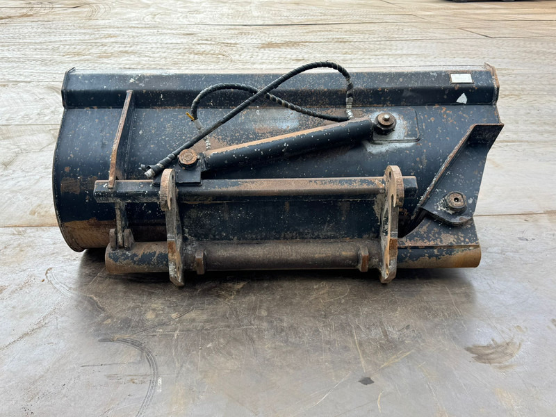 ZFE Side-Tilting bucket - Skopa: bild 4 ZFE Side-Tilting bucket - Skopa: bild 4