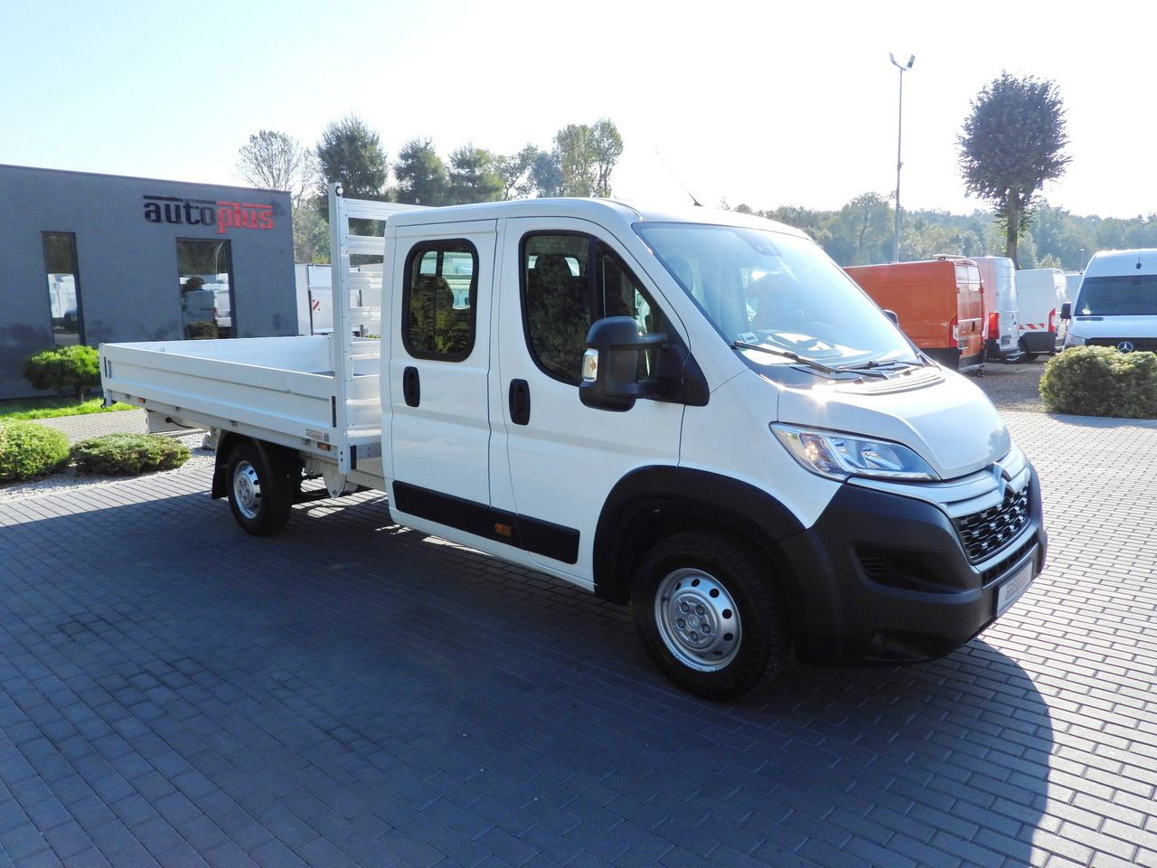 CITROEN JUMPER STAKE BODY DOUBLE CABIN DOKA 7 SEATS PNEUMATICS AIR CONDITIONING 140HP - Transportbil med flak: bild 4 CITROEN JUMPER STAKE BODY DOUBLE CABIN DOKA 7 SEATS PNEUMATICS AIR CONDITIONING 140HP - Transportbil med flak: bild 4