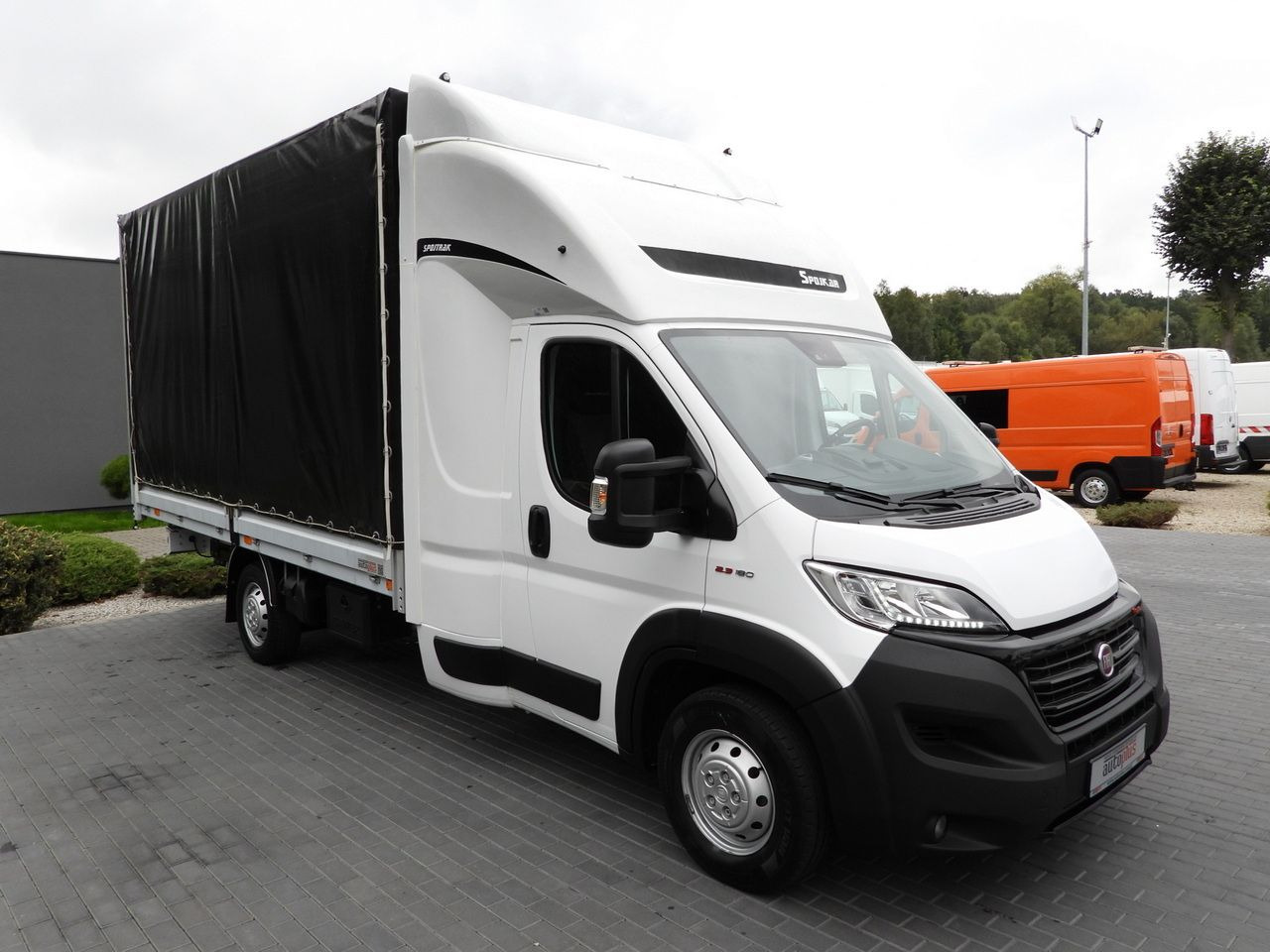 FIAT DUCATO TARPAULIN 9 PALLETS CRUISE CONTROL LED LIGHTS PNEUMATICS AIR CONDITIONING 180HP - Transportbil med kapell: bild 4 FIAT DUCATO TARPAULIN 9 PALLETS CRUISE CONTROL LED LIGHTS PNEUMATICS AIR CONDITIONING 180HP - Transportbil med kapell: bild 4