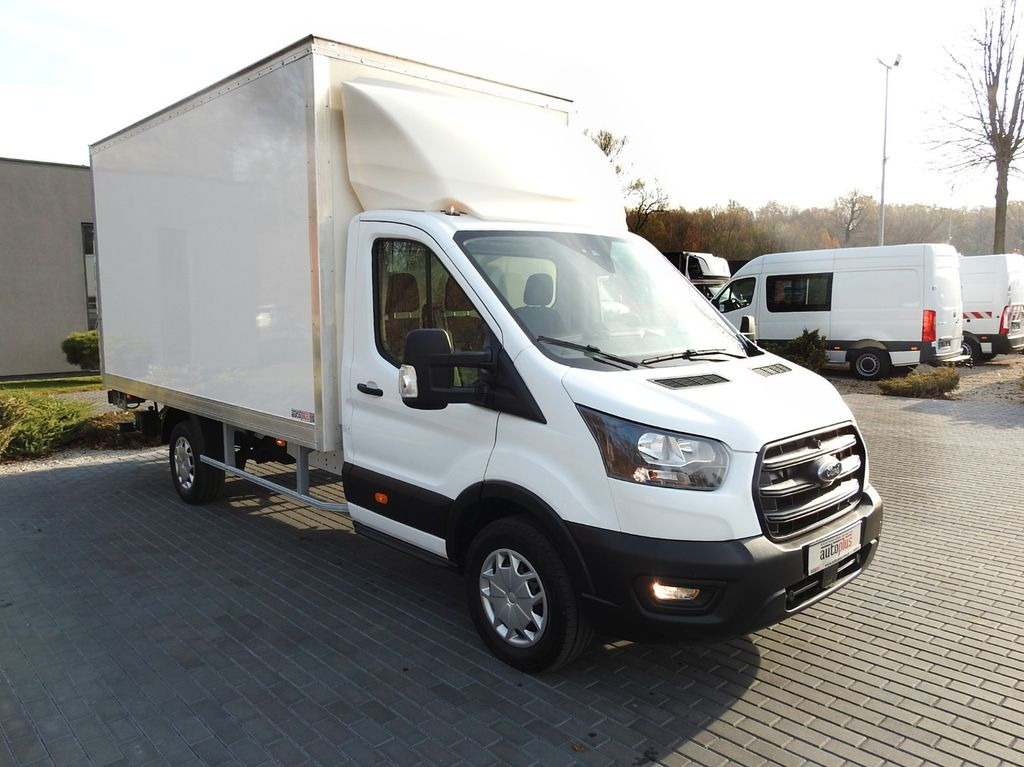 Ford TRANSIT KOFFER AUFZUG 8 PALETTEN TEMPOMAT - Volymskåp: bild 4 Ford TRANSIT KOFFER AUFZUG 8 PALETTEN TEMPOMAT - Volymskåp: bild 4