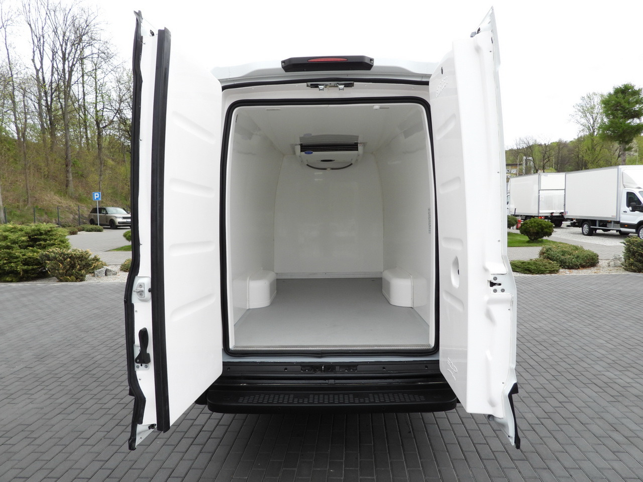 Kylbil IVECO DAILY 35S14 REFRIGERATOR VAN 0*C POWER SUPPLY 230V CRUISE CONTROL AUTOMATIC TRANSMISSION HI-MATIC AIR CONDITIONING  140HP: bild 15