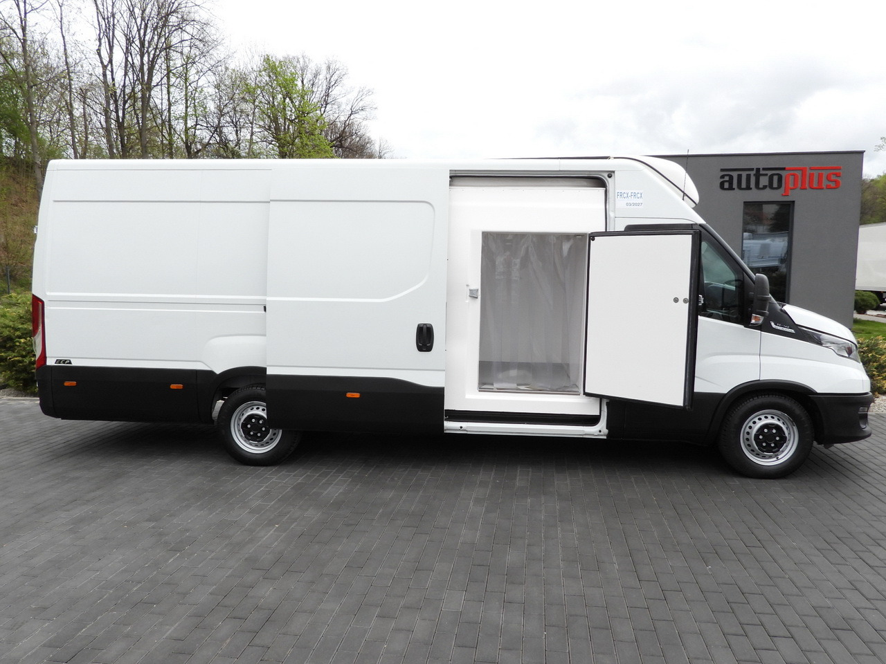 Kylbil IVECO DAILY 35S14 REFRIGERATOR VAN 0*C POWER SUPPLY 230V CRUISE CONTROL AUTOMATIC TRANSMISSION HI-MATIC AIR CONDITIONING  140HP: bild 8