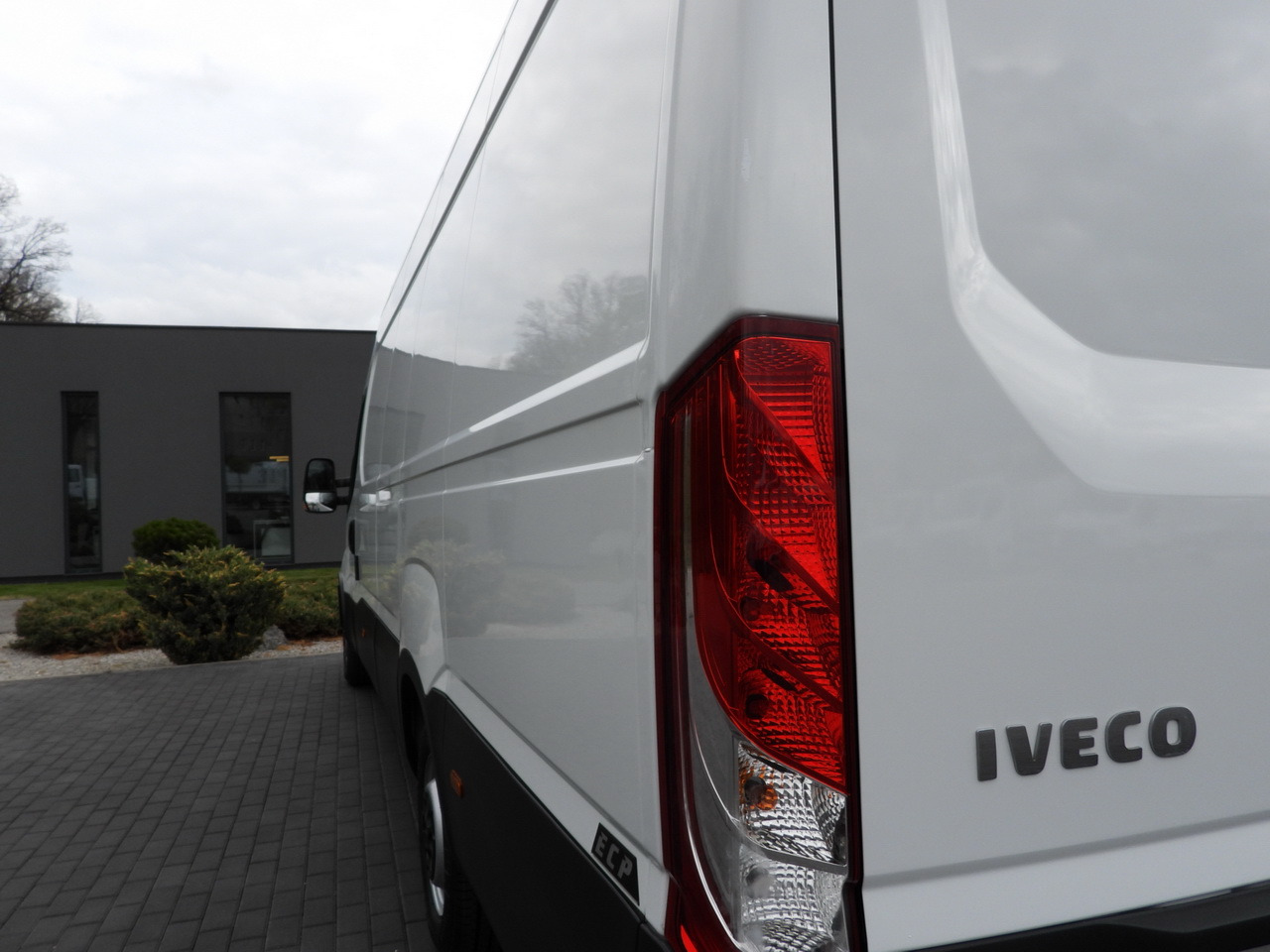 Kylbil IVECO DAILY 35S14 REFRIGERATOR VAN 0*C POWER SUPPLY 230V CRUISE CONTROL AUTOMATIC TRANSMISSION HI-MATIC AIR CONDITIONING  140HP: bild 23