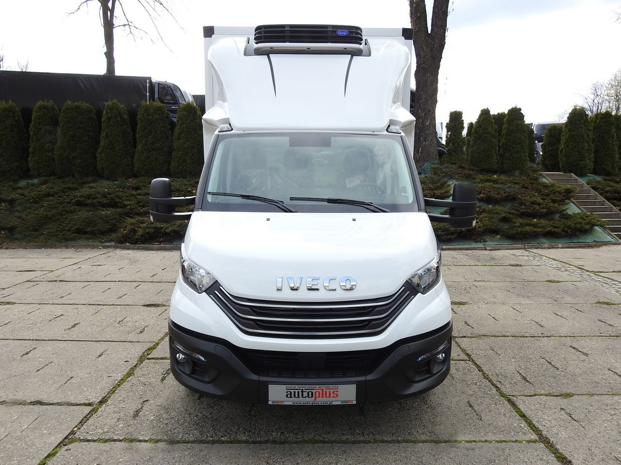 IVECO DAILY 35S16 NEW REGRIGERATOR BOX -10*C 8 PALLETS HEATING FUNCTION POWER SUPPLY 230V CRUISE CONTROL AIR CONDITIONING 160HP - Kylbil: bild 5 IVECO DAILY 35S16 NEW REGRIGERATOR BOX -10*C 8 PALLETS HEATING FUNCTION POWER SUPPLY 230V CRUISE CONTROL AIR CONDITIONING 160HP - Kylbil: bild 5