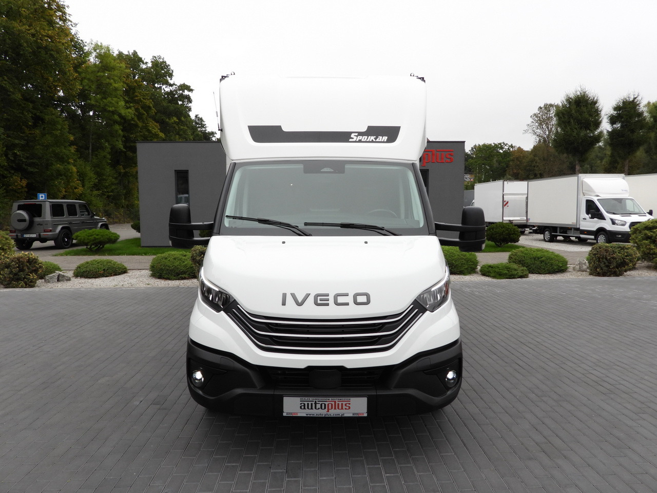 IVECO DAILY 35S18 BOX HI-MATIC LIFT 8 PALLETS CRUISE CONTROL NAVIGATION LED LIGHTS PNEUMATICS AUTOMATIC TRANSMISSION HI-MATIC AIR CONDITIONING 180HP - Volymskåp: bild 5 IVECO DAILY 35S18 BOX HI-MATIC LIFT 8 PALLETS CRUISE CONTROL NAVIGATION LED LIGHTS PNEUMATICS AUTOMATIC TRANSMISSION HI-MATIC AIR CONDITIONING 180HP - Volymskåp: bild 5