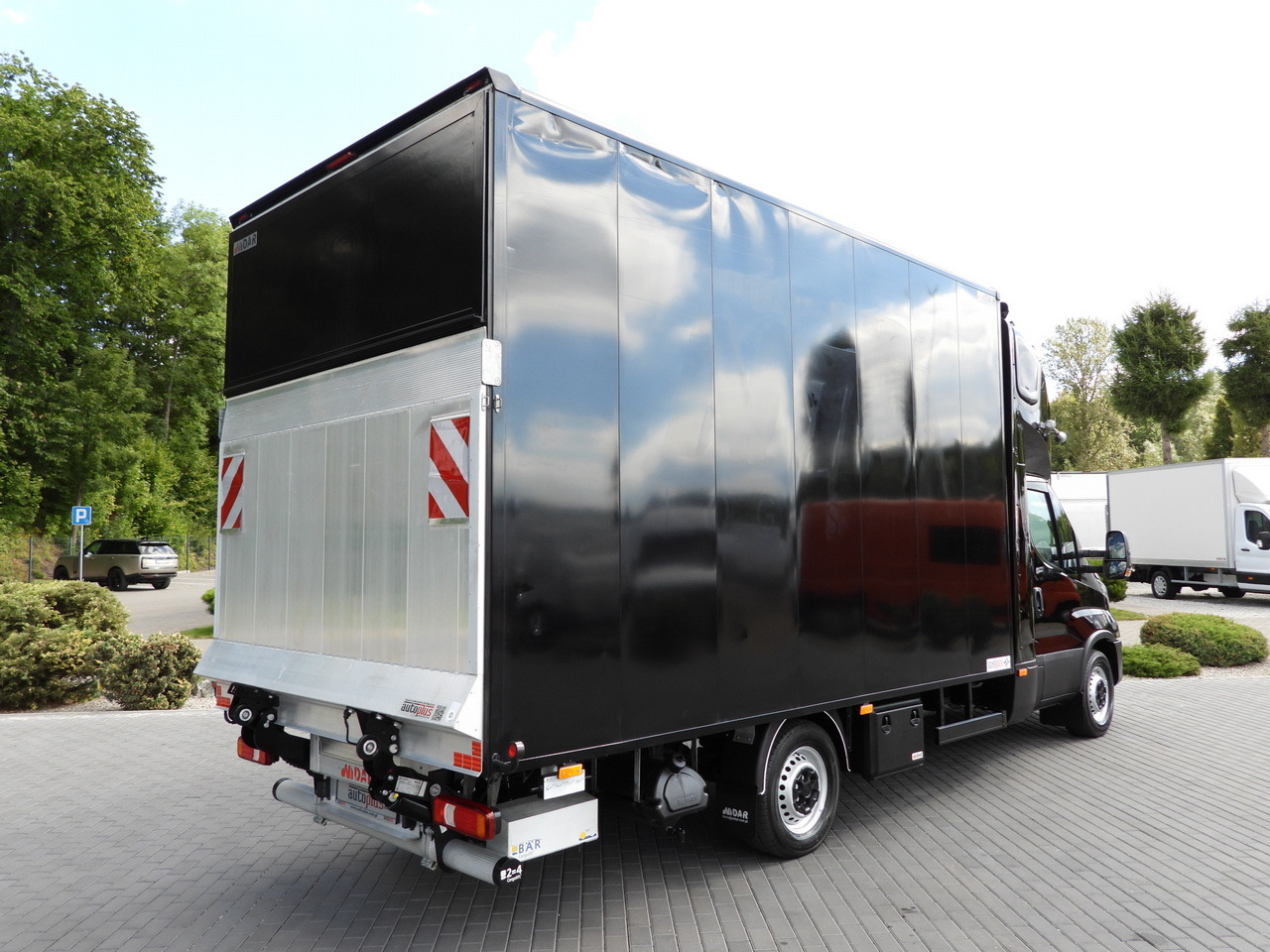 IVECO DAILY 35S18 BOX LIFT 8 PALLETS WEBASTO CRUISE CONTROL NAVIGATION LED LIGHTS PNEUMATICS AIR CONDITIONING 180HP - Volymskåp: bild 3 IVECO DAILY 35S18 BOX LIFT 8 PALLETS WEBASTO CRUISE CONTROL NAVIGATION LED LIGHTS PNEUMATICS AIR CONDITIONING 180HP - Volymskåp: bild 3