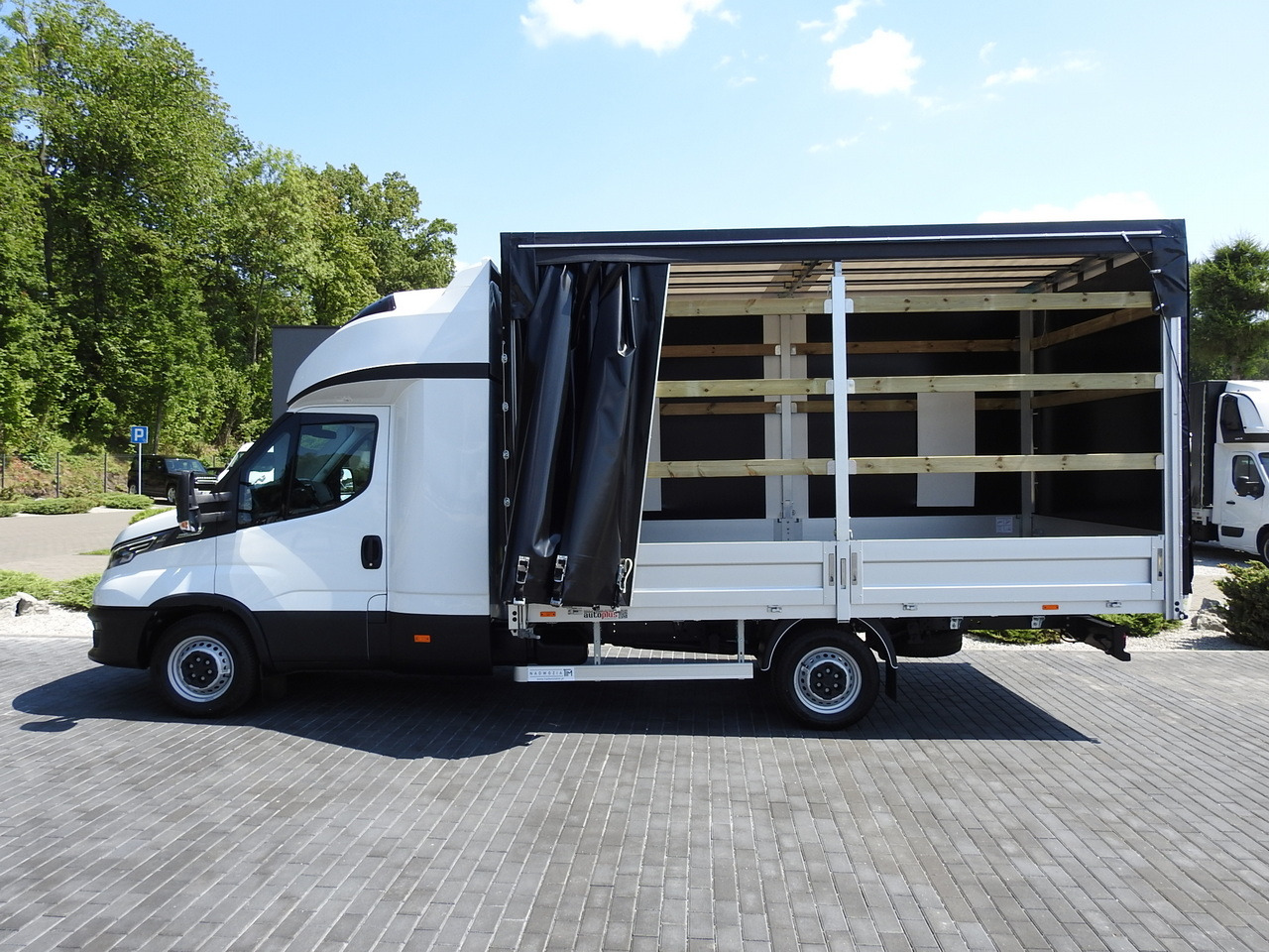 Ny Transportbil med kapell IVECO DAILY 35S18 NEW TARPAULIN 8 PALLETS CRUISE CONTROL NAVIGATION LED LIGHTS AUTOMATIC TRANSMISSION HI-MATIC MANUFACTURERS WARRANTY  180HP: bild 8