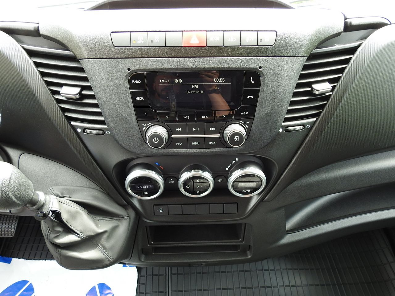 Leasa IVECO DAILY 35S18 NEW TARPAULIN WEBASTO CRUISE CONTROL AIR CONDITIONING 180HP IVECO DAILY 35S18 NEW TARPAULIN WEBASTO CRUISE CONTROL AIR CONDITIONING 180HP: bild 37