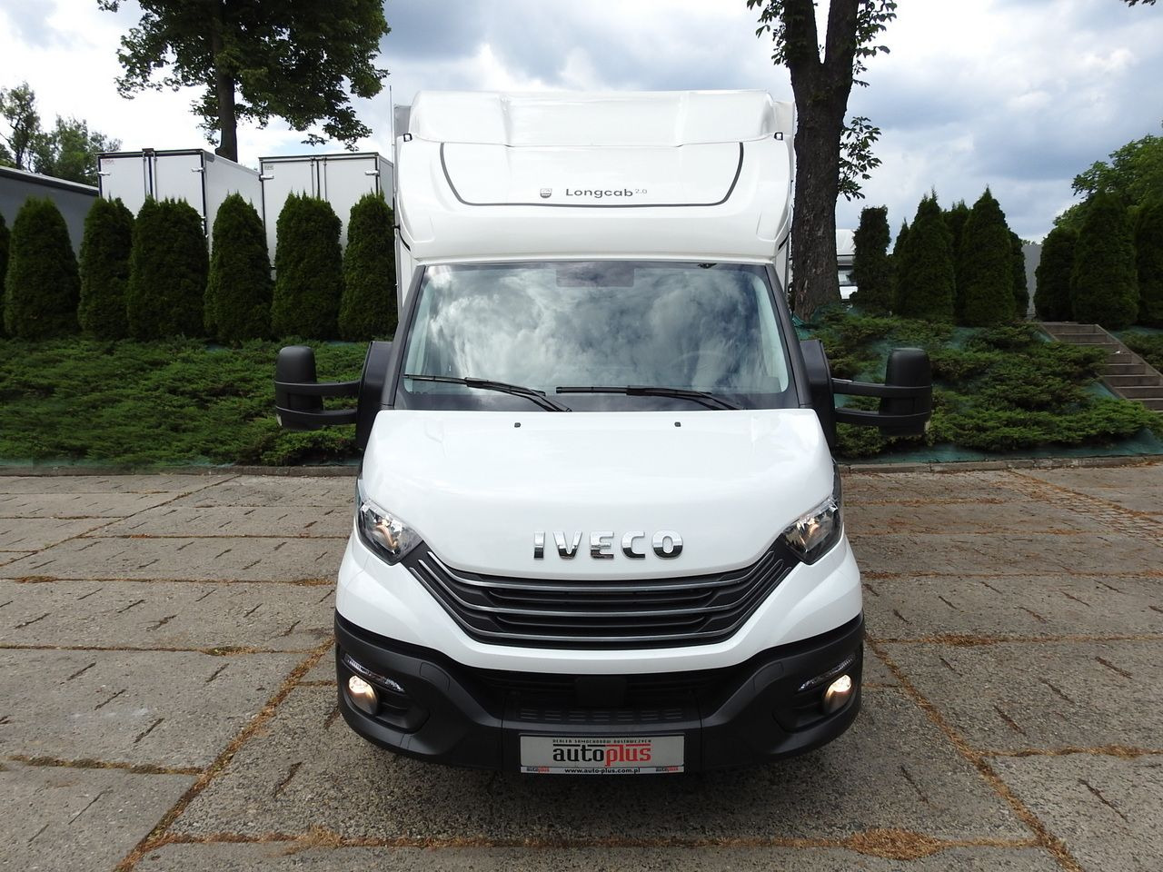 IVECO DAILY 35S18 NEW TARPAULIN WEBASTO CRUISE CONTROL AIR CONDITIONING 180HP - Transportbil med kapell: bild 5 IVECO DAILY 35S18 NEW TARPAULIN WEBASTO CRUISE CONTROL AIR CONDITIONING 180HP - Transportbil med kapell: bild 5