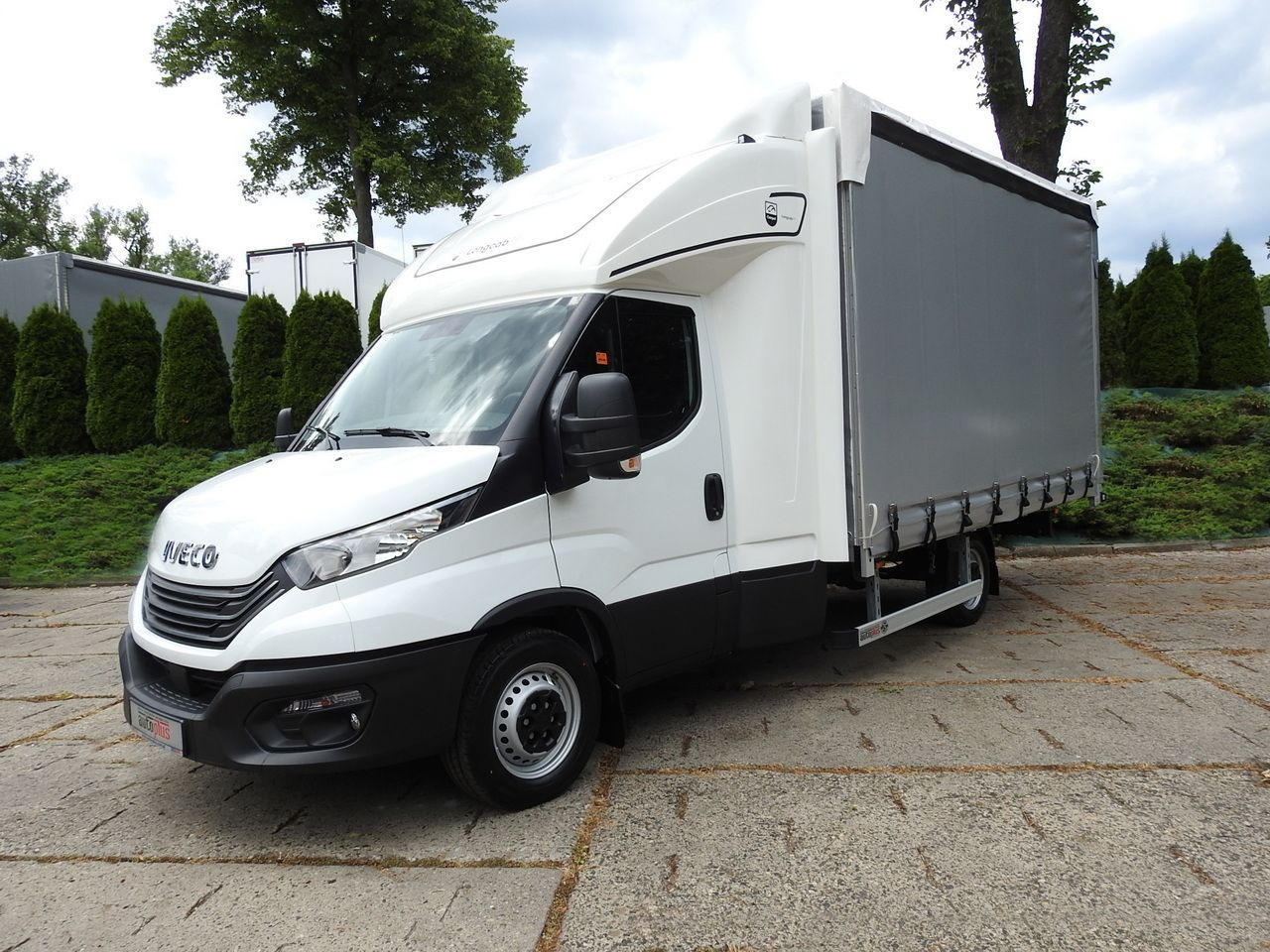 Leasa IVECO DAILY 35S18 NEW TARPAULIN WEBASTO CRUISE CONTROL AIR CONDITIONING 180HP IVECO DAILY 35S18 NEW TARPAULIN WEBASTO CRUISE CONTROL AIR CONDITIONING 180HP: bild 23