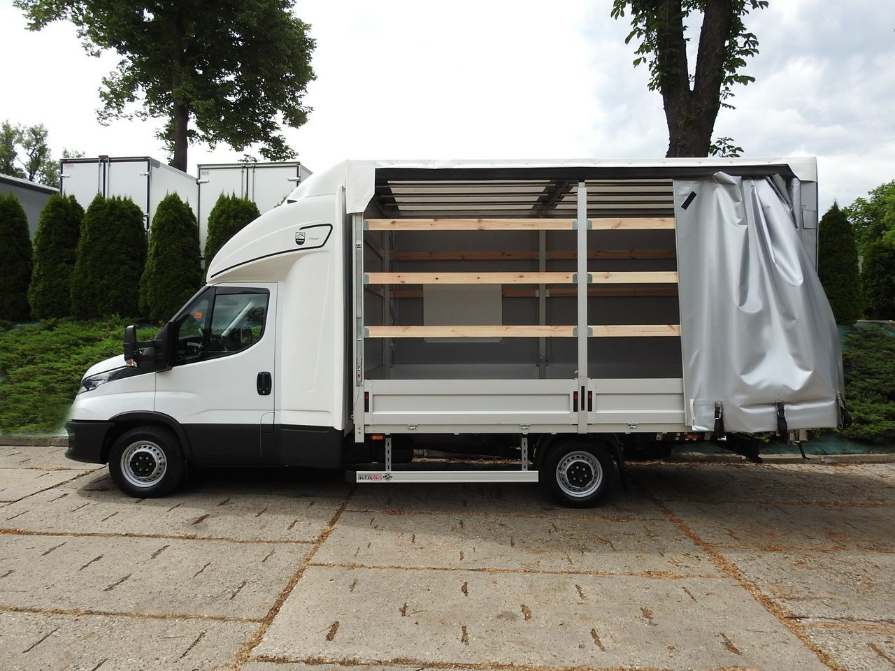 Leasa IVECO DAILY 35S18 NEW TARPAULIN WEBASTO CRUISE CONTROL AIR CONDITIONING 180HP IVECO DAILY 35S18 NEW TARPAULIN WEBASTO CRUISE CONTROL AIR CONDITIONING 180HP: bild 8