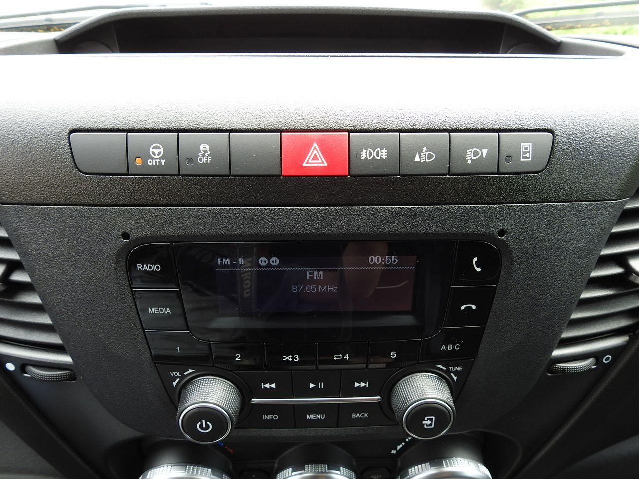 Leasa IVECO DAILY 35S18 NEW TARPAULIN WEBASTO CRUISE CONTROL AIR CONDITIONING 180HP IVECO DAILY 35S18 NEW TARPAULIN WEBASTO CRUISE CONTROL AIR CONDITIONING 180HP: bild 38