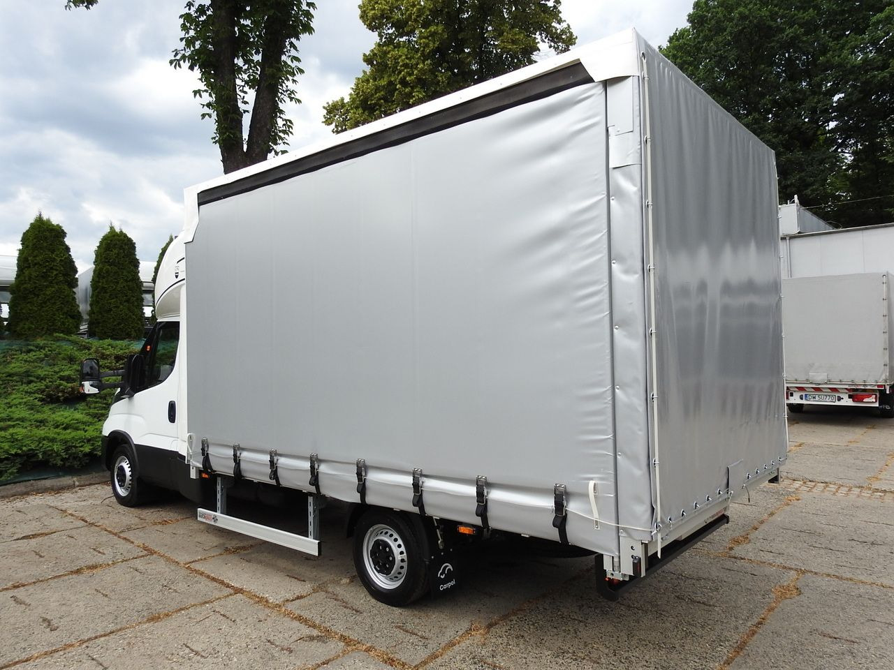 Leasa IVECO DAILY 35S18 NEW TARPAULIN WEBASTO CRUISE CONTROL AIR CONDITIONING 180HP IVECO DAILY 35S18 NEW TARPAULIN WEBASTO CRUISE CONTROL AIR CONDITIONING 180HP: bild 10
