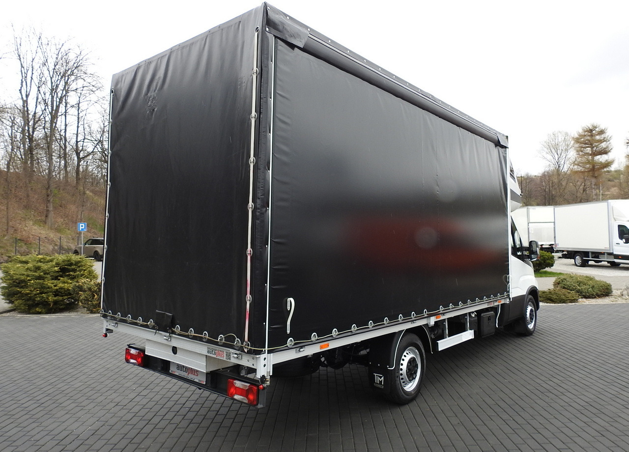 IVECO DAILY 35S18 TARPAULIN 10 PALLETS WEBASTO CRUISE CONTROL AIR CONDITIONING 180HP - Transportbil med kapell: bild 3 IVECO DAILY 35S18 TARPAULIN 10 PALLETS WEBASTO CRUISE CONTROL AIR CONDITIONING 180HP - Transportbil med kapell: bild 3
