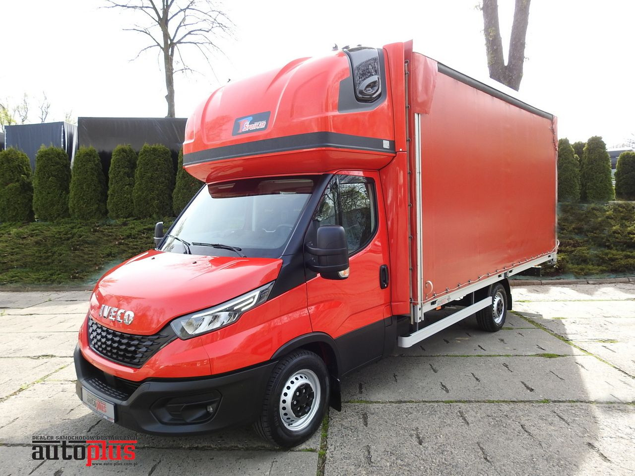 IVECO DAILY 35S18 TARPAULIN 10 PALLETS WEBASTO CRUISE CONTROL LED LIGHTS AIR CONDITIONING 180HP - Transportbil med kapell: bild 1 IVECO DAILY 35S18 TARPAULIN 10 PALLETS WEBASTO CRUISE CONTROL LED LIGHTS AIR CONDITIONING 180HP - Transportbil med kapell: bild 1