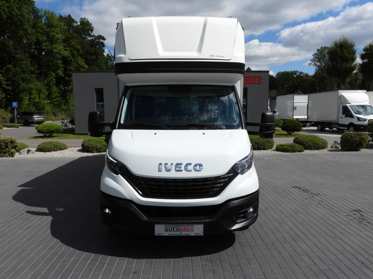 IVECO DAILY 35S18 TARPAULIN 10 PALLETS WEBASTO CRUISE CONTROL NAVIGATION LED LIGHTS AIR CONDITIONING 180HP - Transportbil med kapell: bild 5 IVECO DAILY 35S18 TARPAULIN 10 PALLETS WEBASTO CRUISE CONTROL NAVIGATION LED LIGHTS AIR CONDITIONING 180HP - Transportbil med kapell: bild 5
