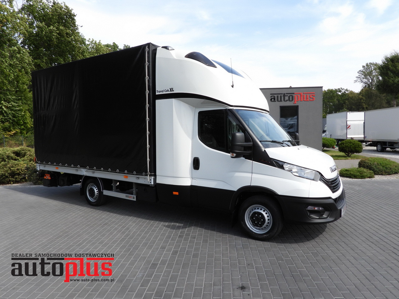 IVECO DAILY 35S18 TARPAULIN LIFT 8 PALLETS CRUISE CONTROL AIR CONDITIONING 180HP - Transportbil med kapell: bild 1 IVECO DAILY 35S18 TARPAULIN LIFT 8 PALLETS CRUISE CONTROL AIR CONDITIONING 180HP - Transportbil med kapell: bild 1