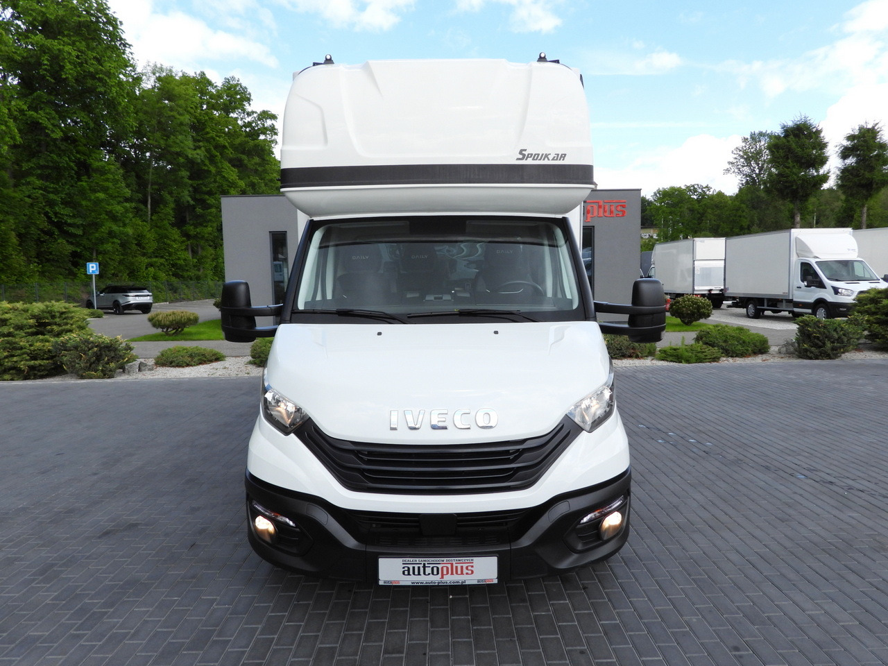 IVECO DAILY 35S18 TARPAULIN LIFT 8 PALLETS WEBASTO CRUISE CONTROL AIR CONDITIONING 180HP - Transportbil med kapell: bild 5 IVECO DAILY 35S18 TARPAULIN LIFT 8 PALLETS WEBASTO CRUISE CONTROL AIR CONDITIONING 180HP - Transportbil med kapell: bild 5